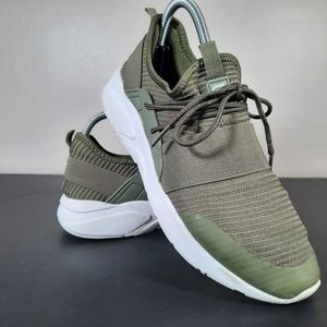 Fabletics Sz 9 Zumma Women's Studio Sneaker Olive Green